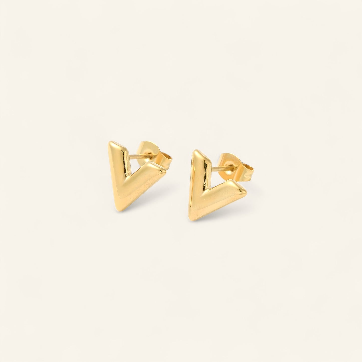 Studs V-örhängen
