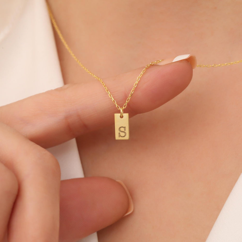 Bokstavshalsband med bokstavshänge & ankarkedja