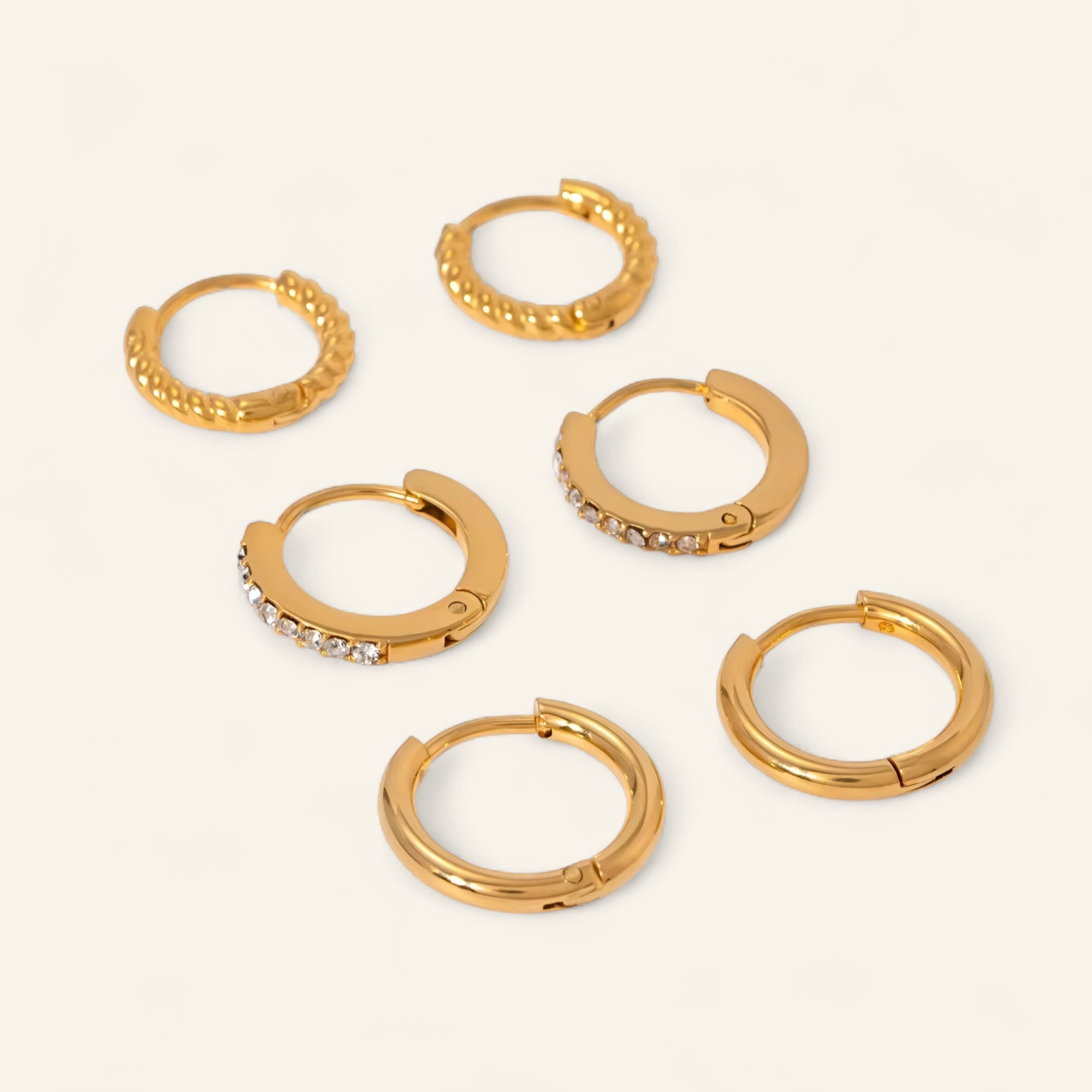 Guldpläterade hoops i set – 3 par