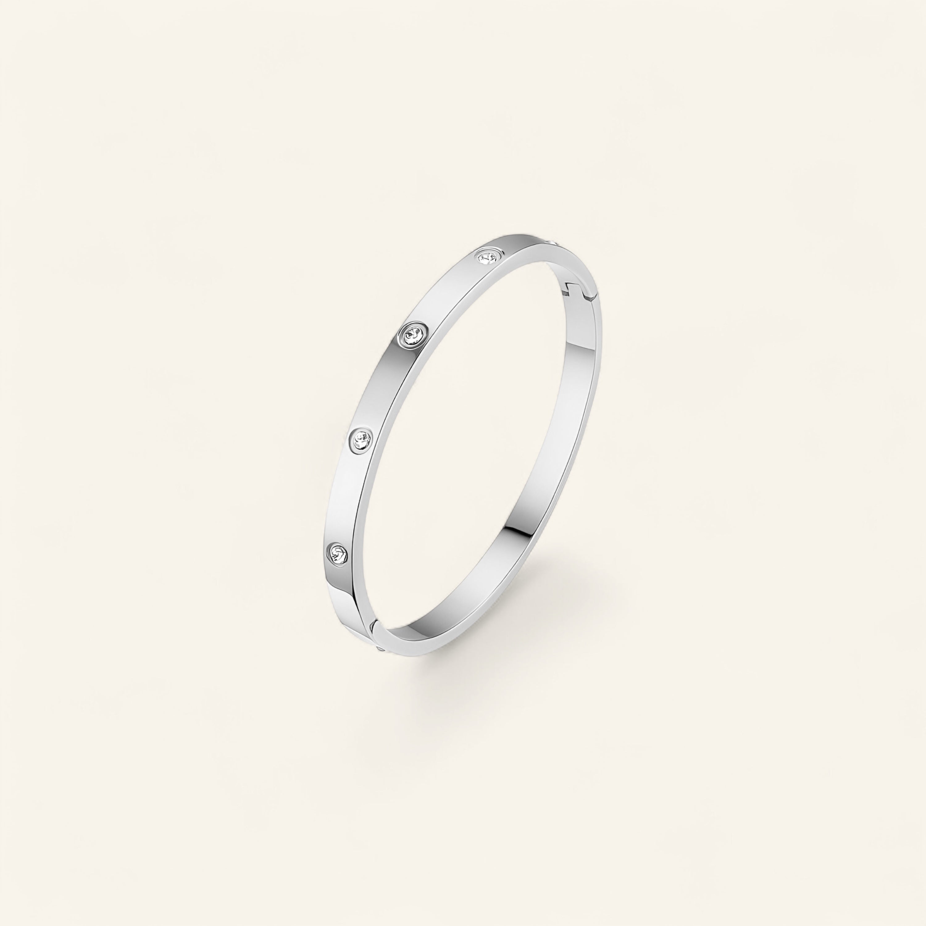 Armring med runda kristaller