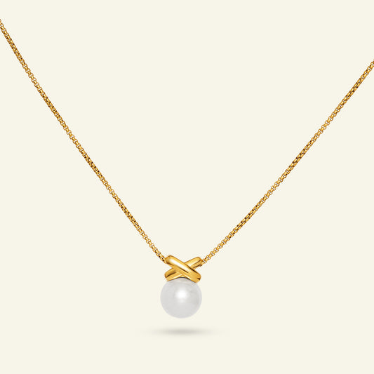 Necklace - Pearl Embrace