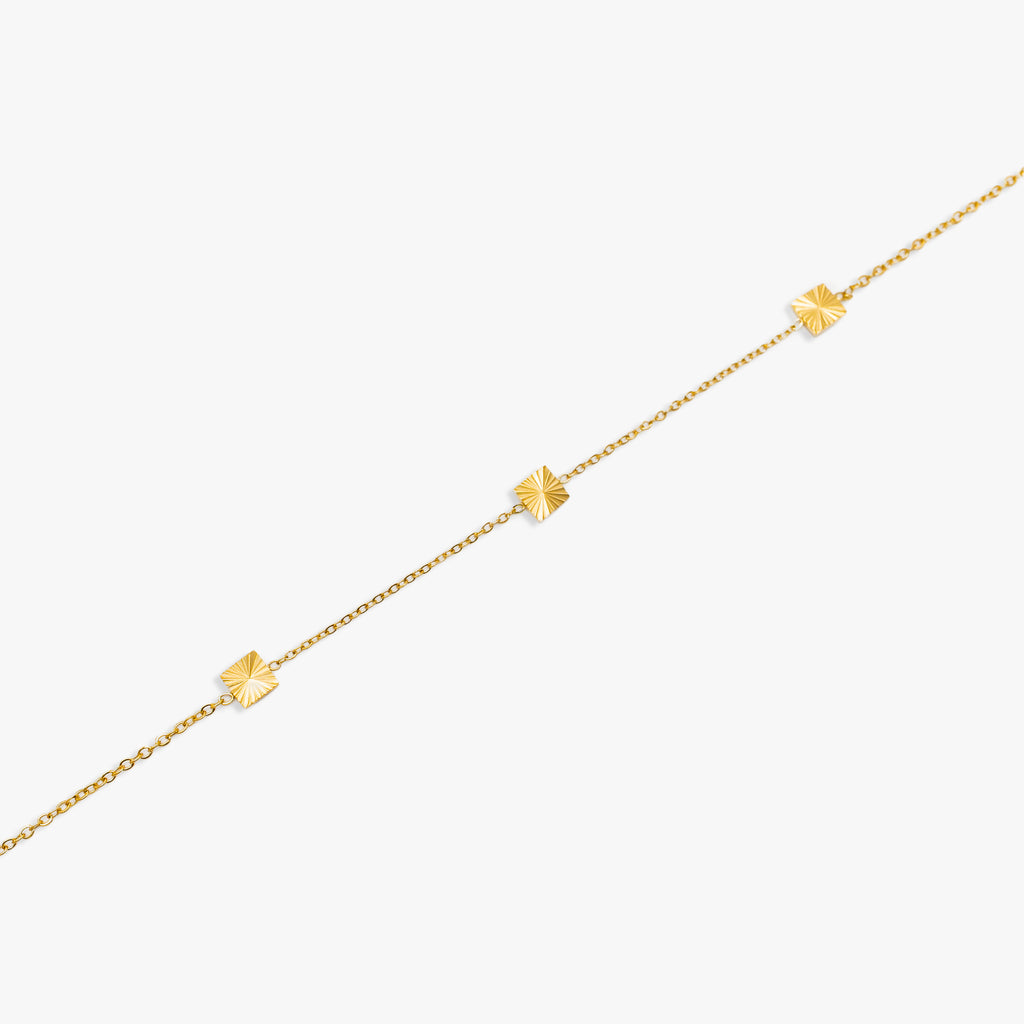 Armband med kubdetaljer