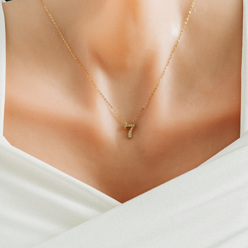 Halsband med änglanummer 7