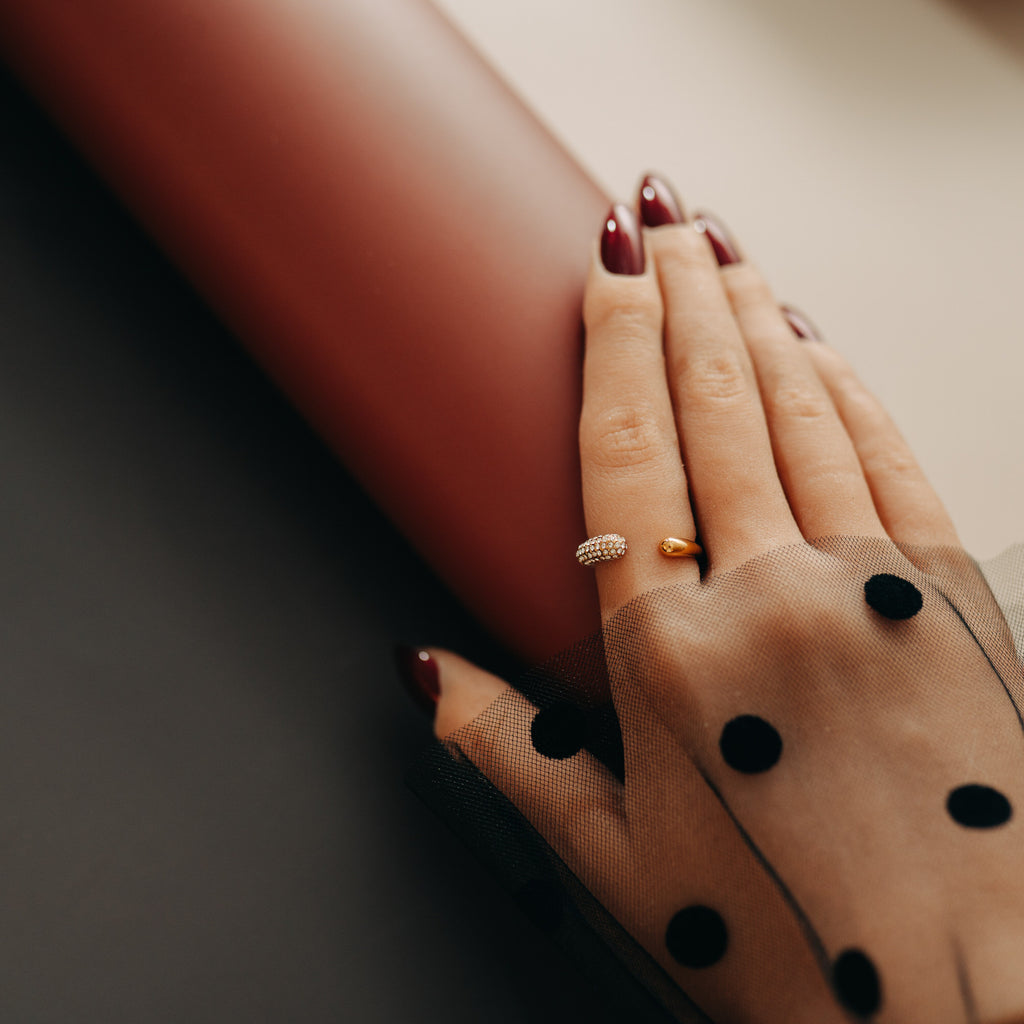 Ring med pavékristaller