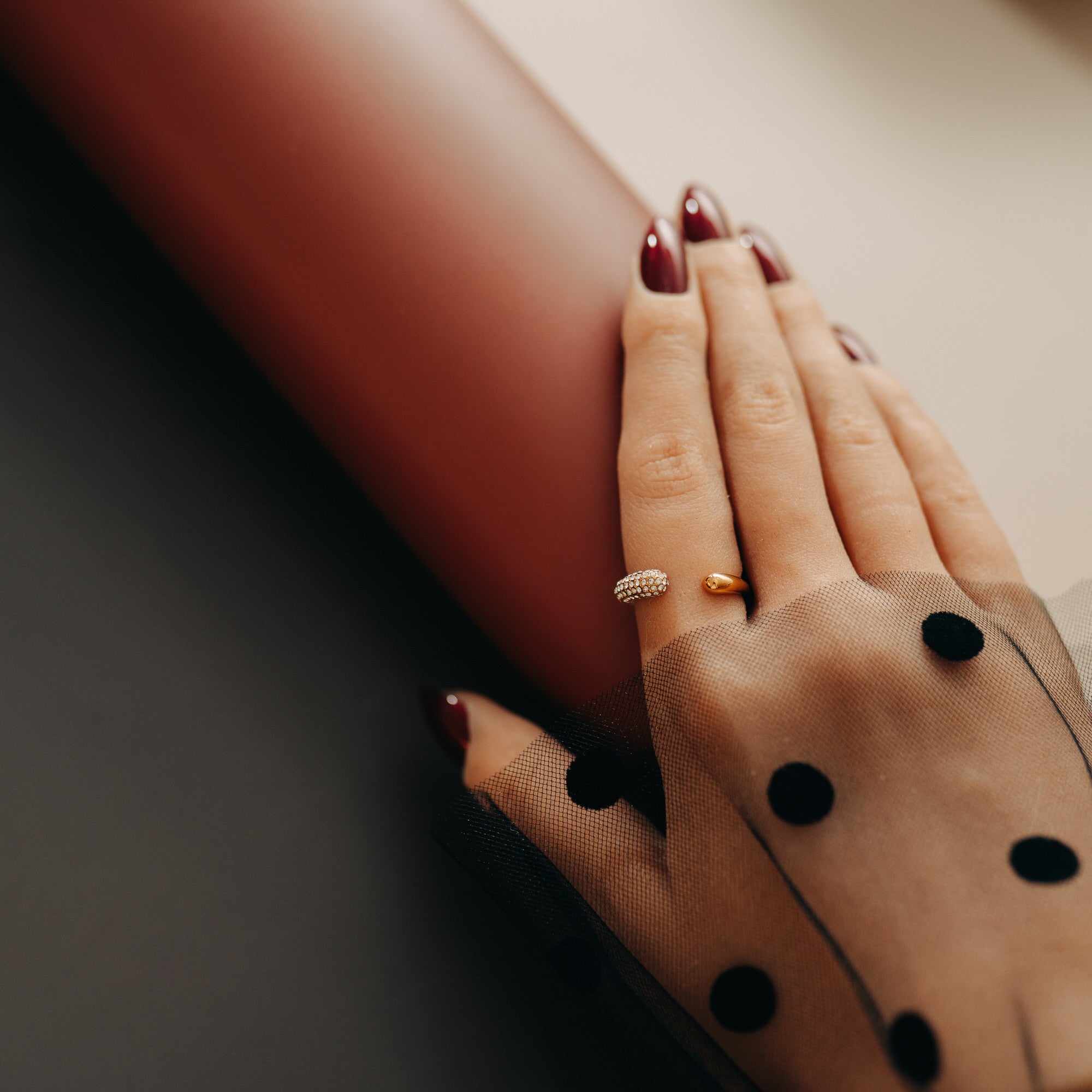 Ring med pavékristaller