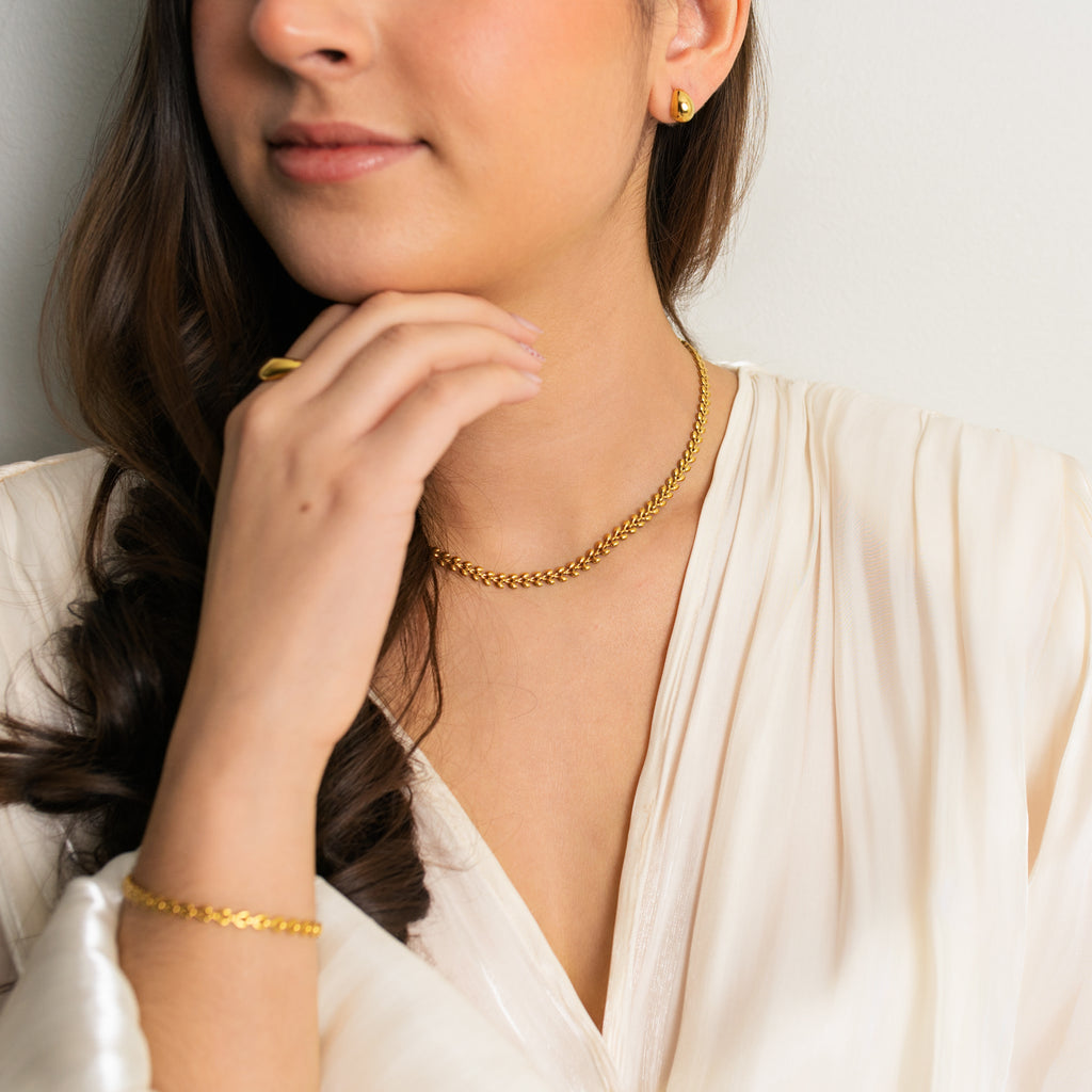 Halsband med fiskbensmönster 18k PVD-plätering