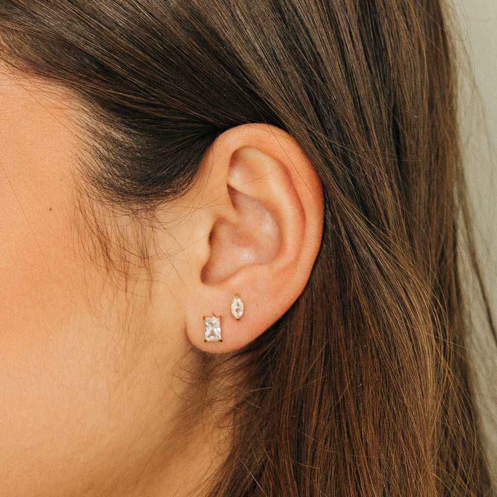 Petite örhänge med marquiseslipade cubic zirconia