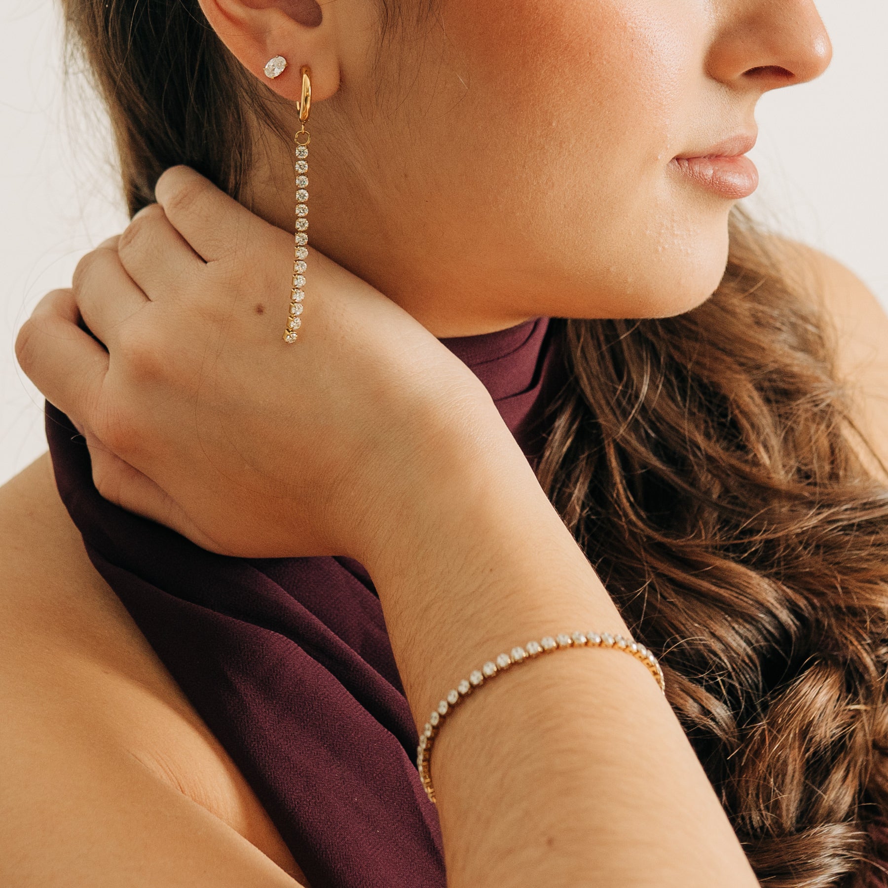 Petite örhänge radiantslipande studs i cubic zirconia