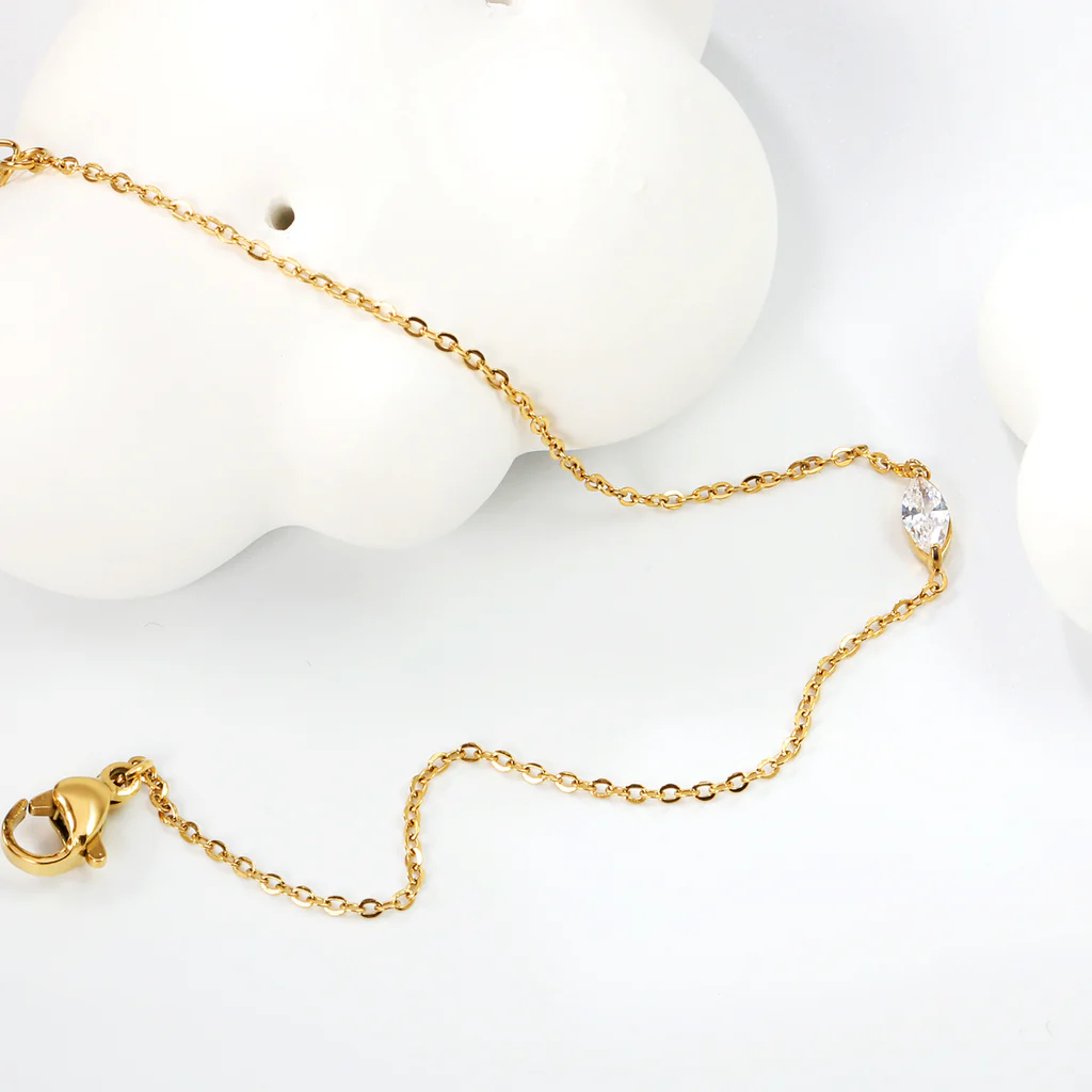 Vattentålig armband med oval kristall och kedja 