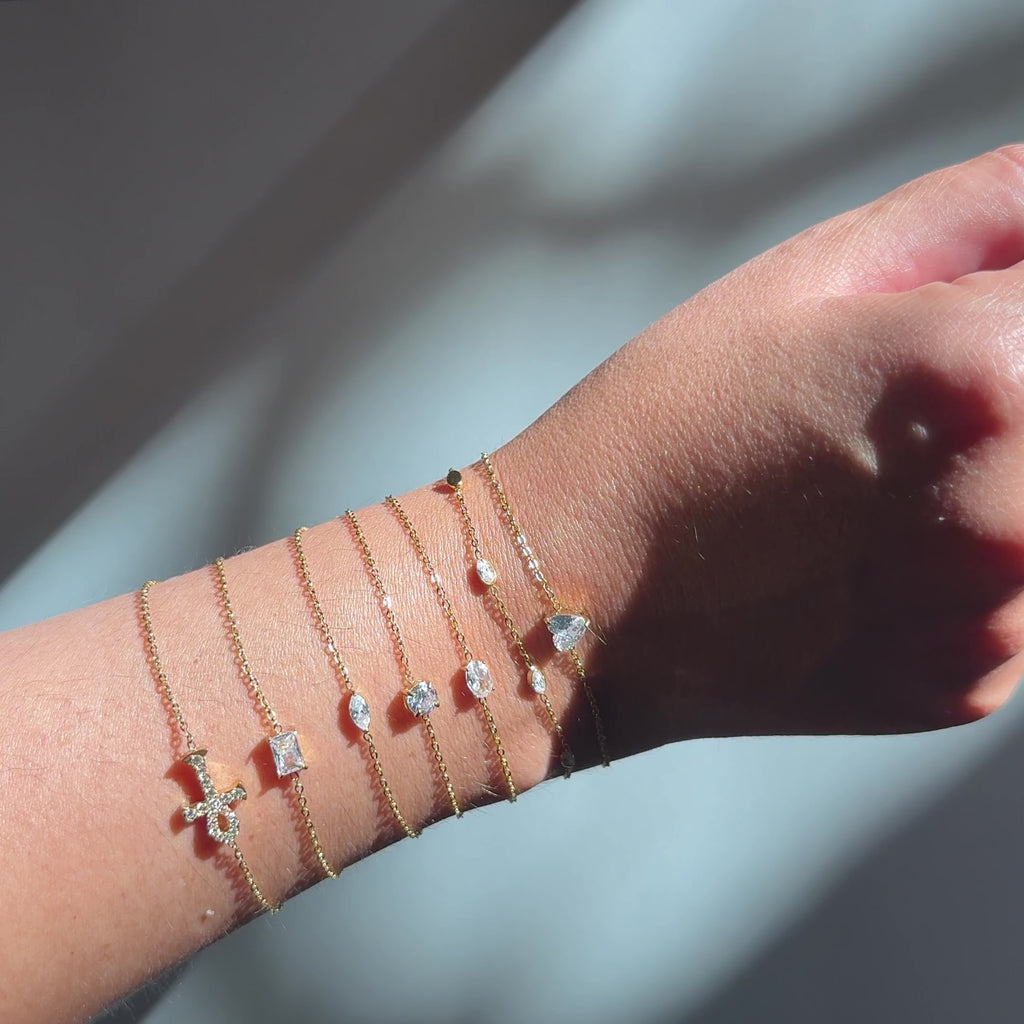 Petite armband med oval zirkonia