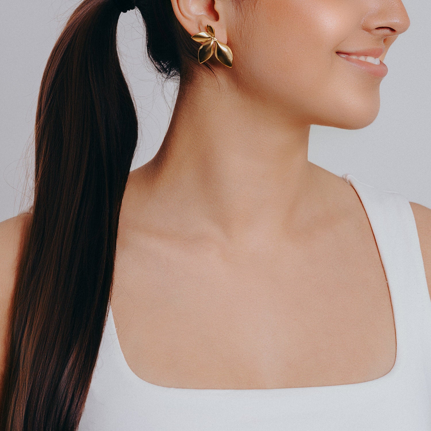 Örhängen guld blomma