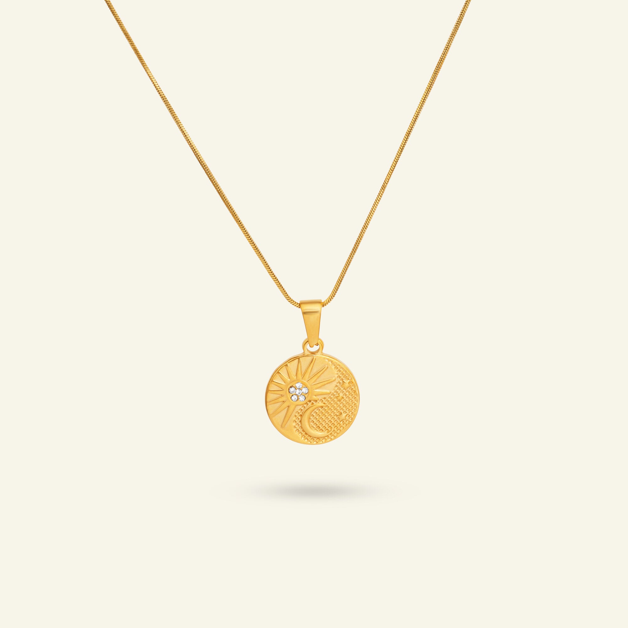 Vattentåligt smycken hängen med måne och sol guld
